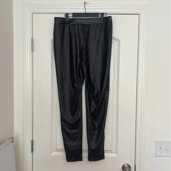 SHEIN CURVE FAUX LEATHER BLACK PANTS SIZE 1XL - Picture 2 of 4